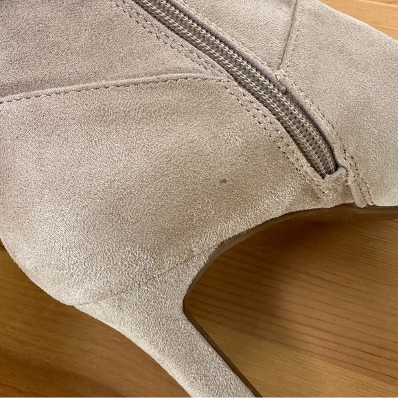 Kelly & Katie | Tagazee Slouchy High Heel Bootie - Picture 6 of 7